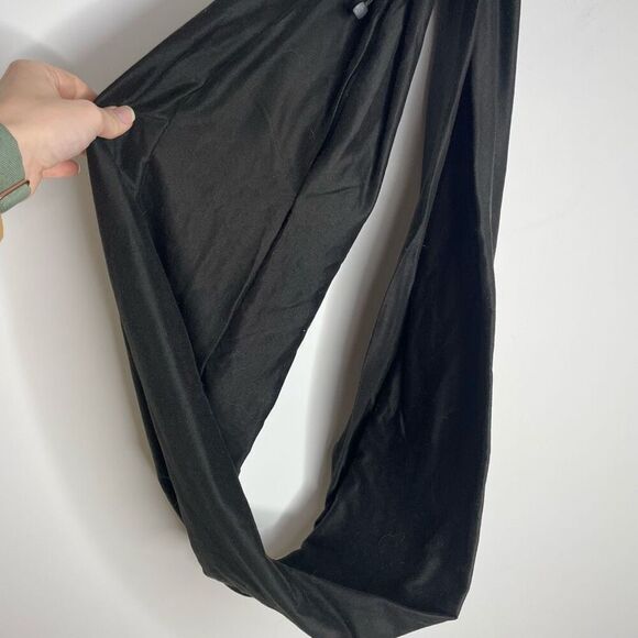 Beyond Yoga Infinity Scarf Hidden Zipper Pocket Black One Size Soft Warm Wrap - Picture 6 of 6